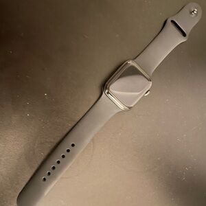 I watch se w/iClo-ud